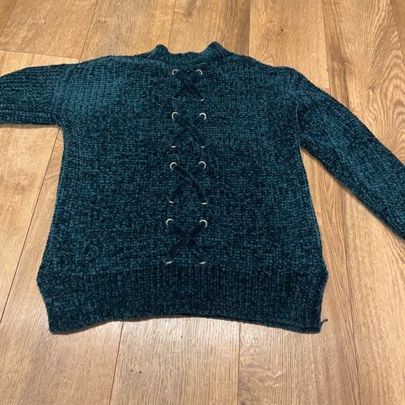 Girls chenille sweater size medium - Picture 4 of 4